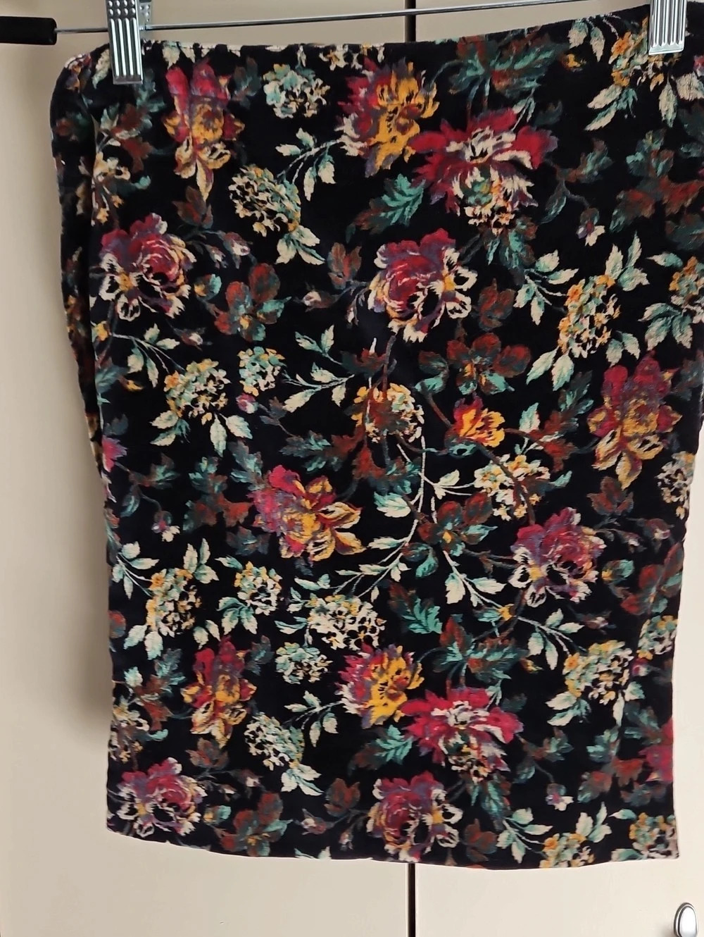 April Cornell Floral Velvet Tote/bag  in Black